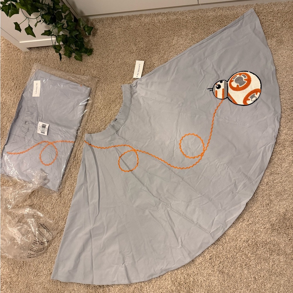 BB8 RETRO SKIRT SIZE SMALL NWT STAR WARS HER UNIVERSE GRAY ORANGE WHITE